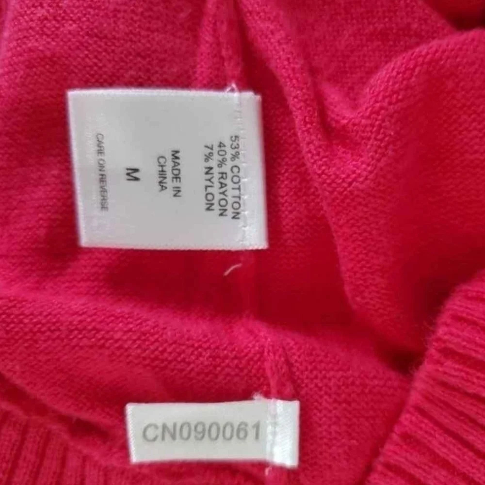 New York & Company Pink V-Neck Long Sleeve Button Down Cardigan Medium Sweater - Picture 6 of 9